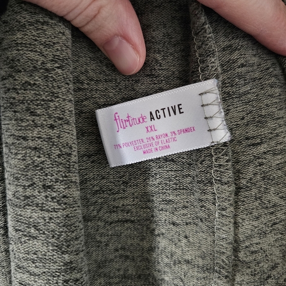 Flirtitude Active Top - Picture 6 of 7